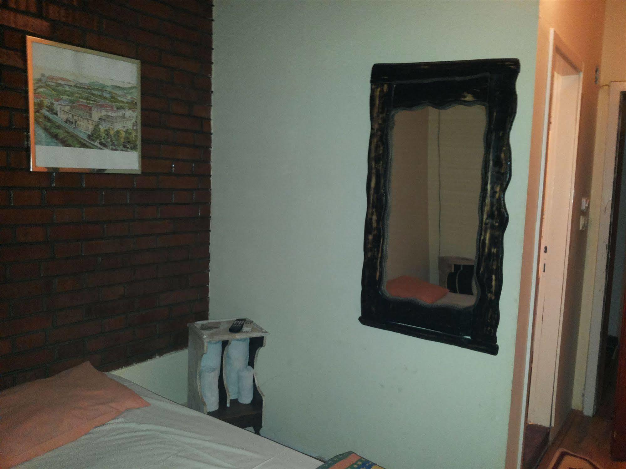 Hotel Vuk Skopje Eksteriør billede